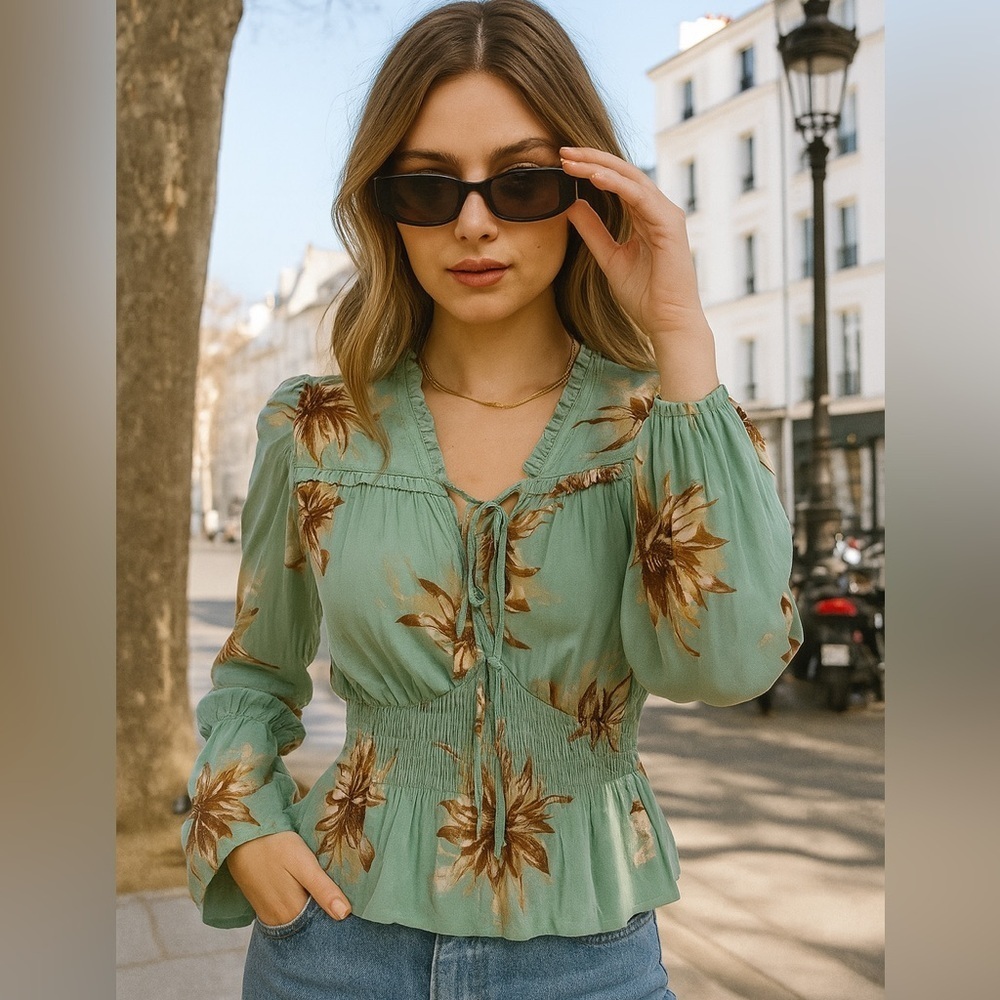 NWT Ember Tropical Floral Bell Sleeve Ruffle Neck w/ Mesh Shoulder Panel Top, S